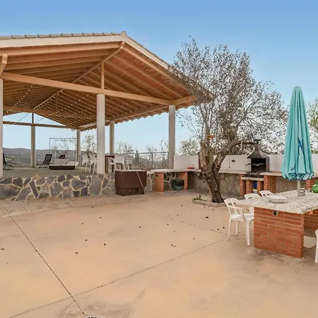 Lovely In With Private Swimming Pool, Be Inside Or Outside